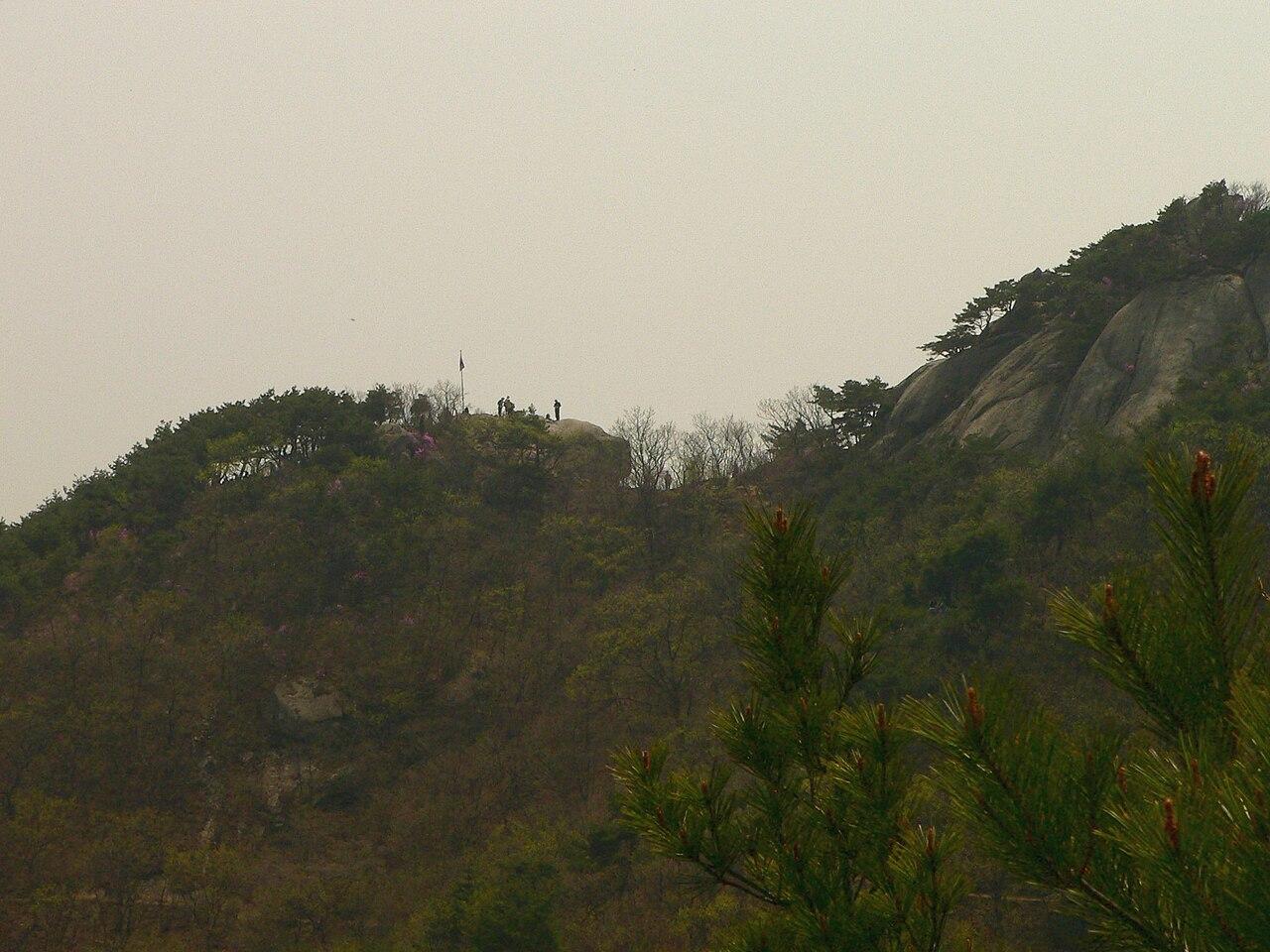 북한산 청룡능선 동향 터